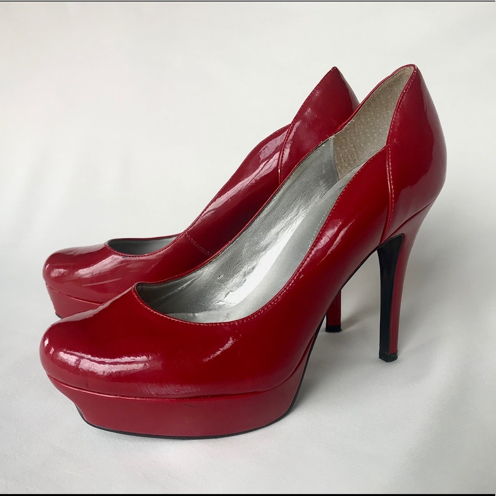 Guess Red Heel Platform Pumps